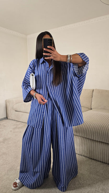 Précommande – Expédition à partir du 28/04/26.          Ensemble Rayé Chemise Oversize + Pantalon Palazzo – Bleu