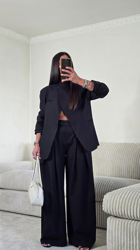 Blazer asymétrique structuré – noir intemporel