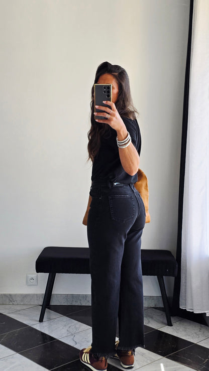 🖤 Jean Balloon Crop – Noir Effet Brut