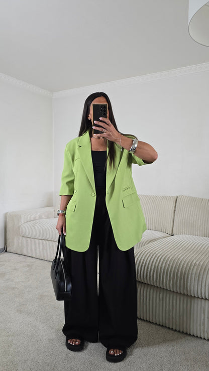 Blazer vert matcha manches courtes ajustable – style chic & sophistiqué