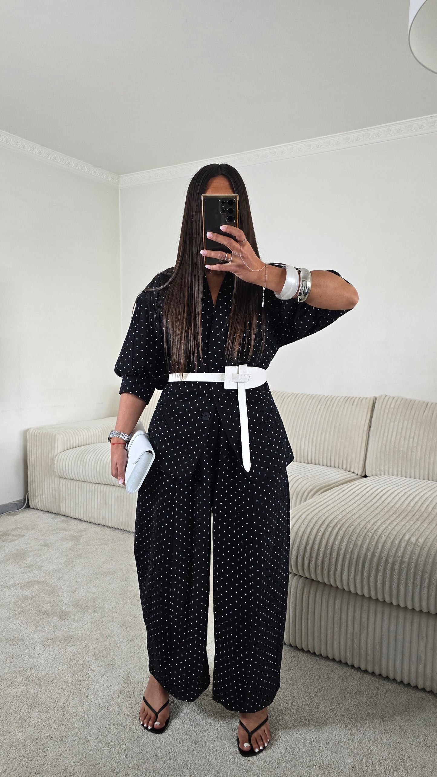 Veste noire à pois manches courtes – style chic & rétro moderne