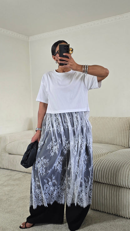 T-shirt dentelle signature – blanc lumineux