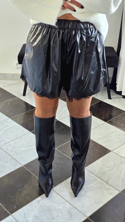 Short Simili & Dentelle Intégrée Noir – Taille Élastique