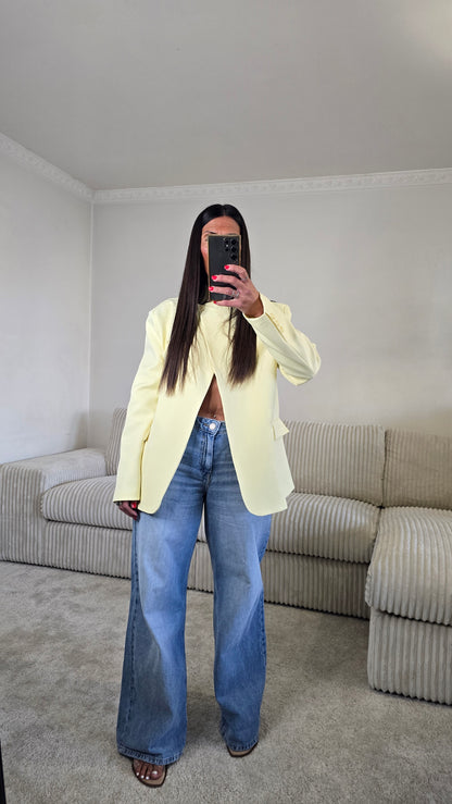 Blazer asymétrique structuré – jaune beurre lumineux
