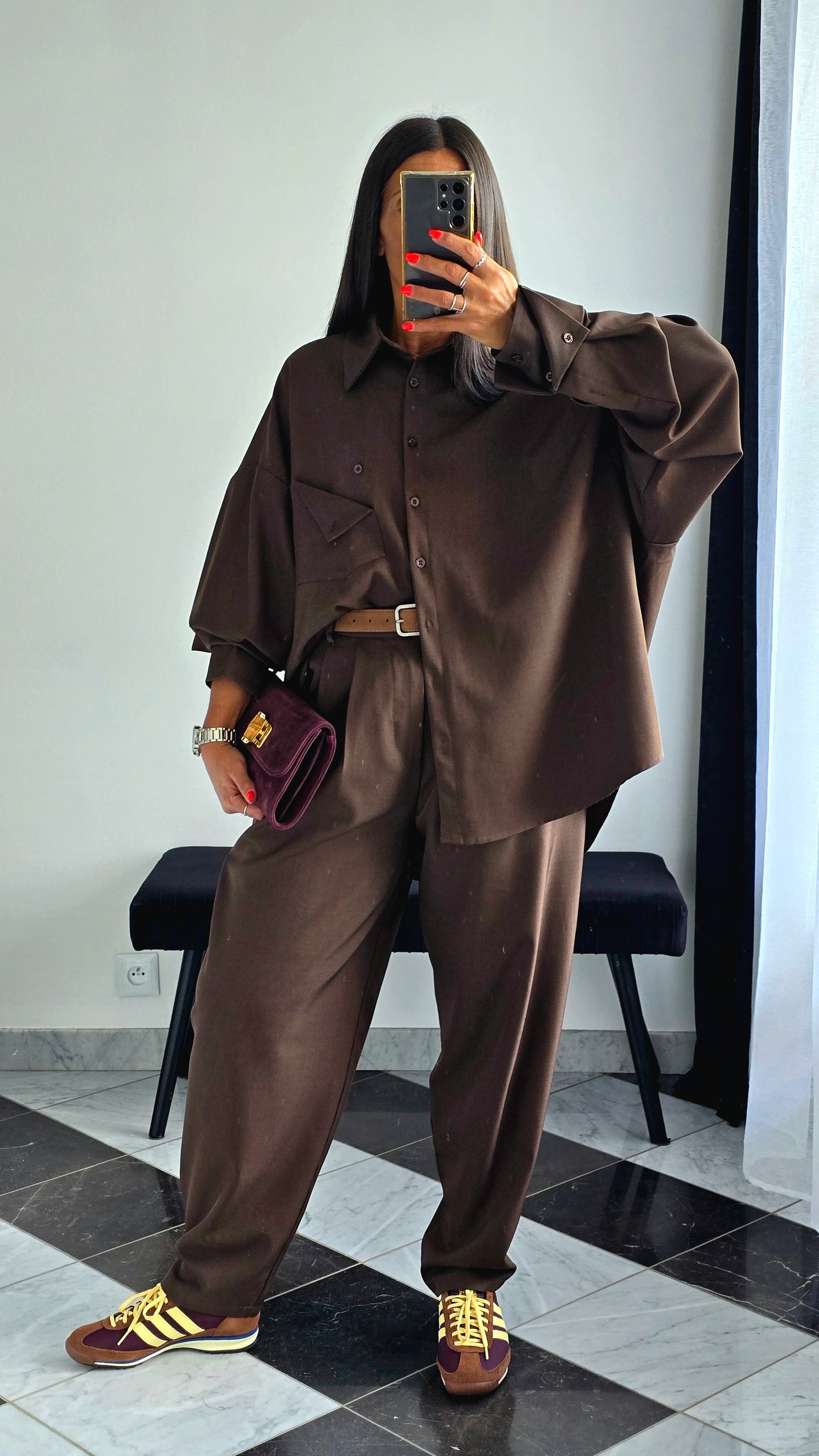 Pochette en Cuir de Vachette – Bordeaux & Détails Dorés