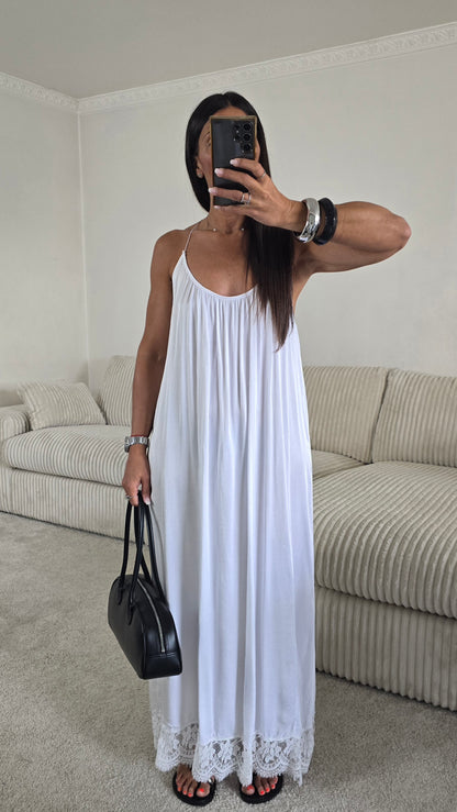 Robe longue - dentelle blanche