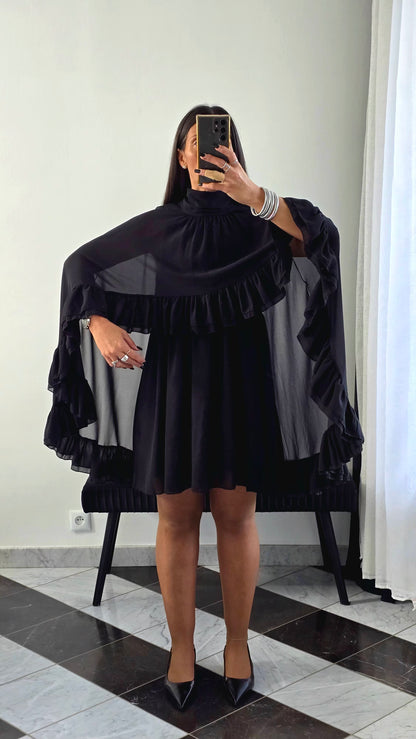 Robe Cape Volants – Noir Intense