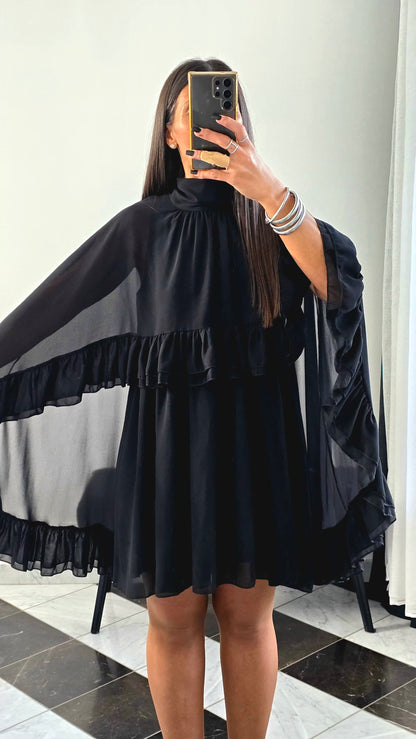 Robe Cape Volants – Noir Intense