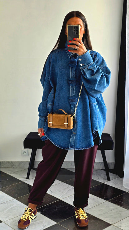 Veste Chemise Oversize en Denim Brut Moyen – Détail Boutons Pression