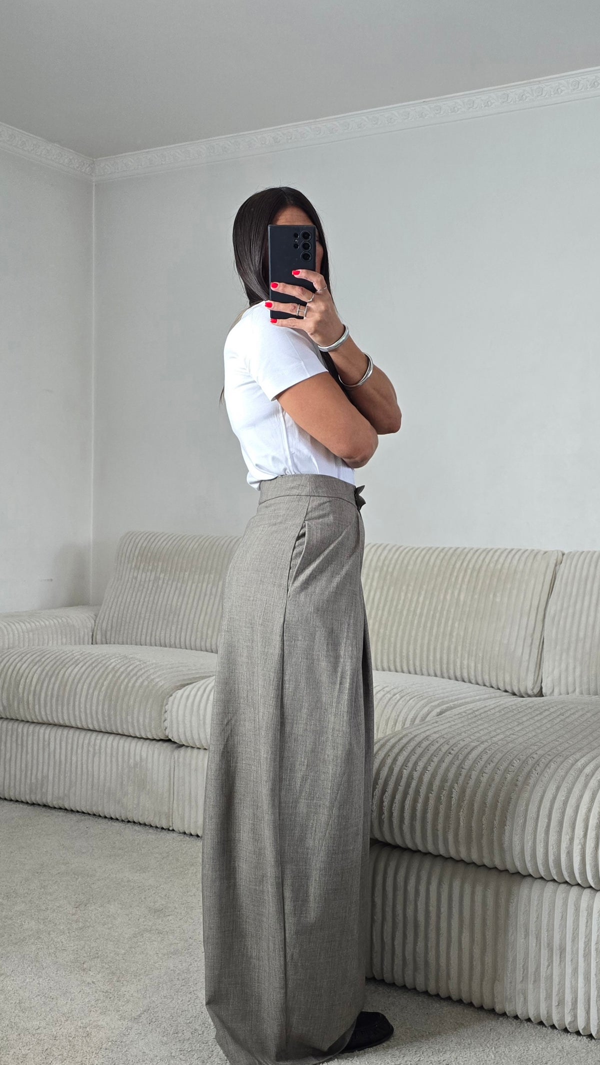 Pantalon tailleur large à plis taupe