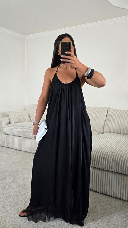 Robe longue dos nu dentelle noire