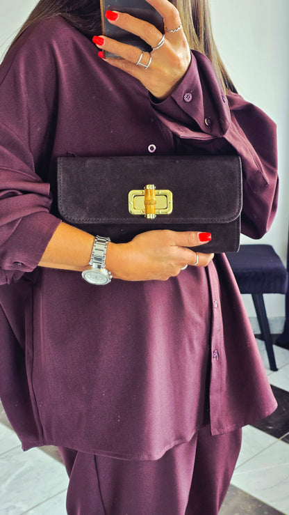 Pochette en Cuir de Vachette – Chocolat & Détails Dorés