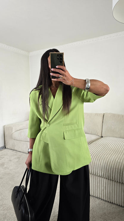 Blazer vert matcha manches courtes ajustable – style chic & sophistiqué