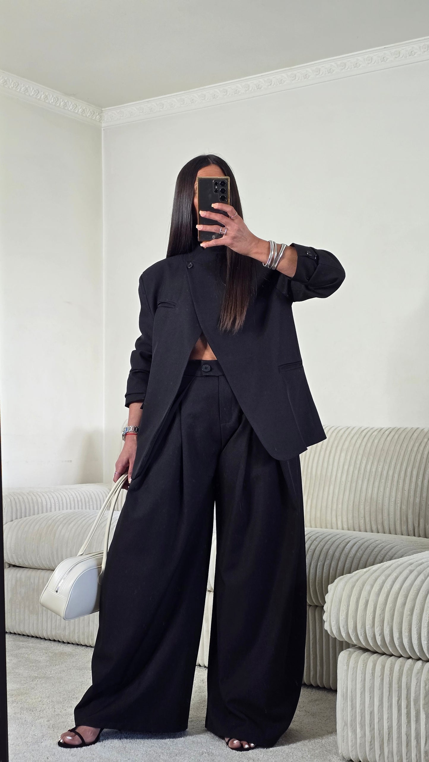 Blazer asymétrique structuré – noir intemporel