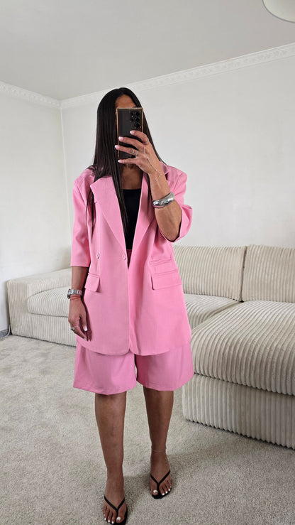 Blazer rose manches courtes ajustable – style chic & sophistiqué