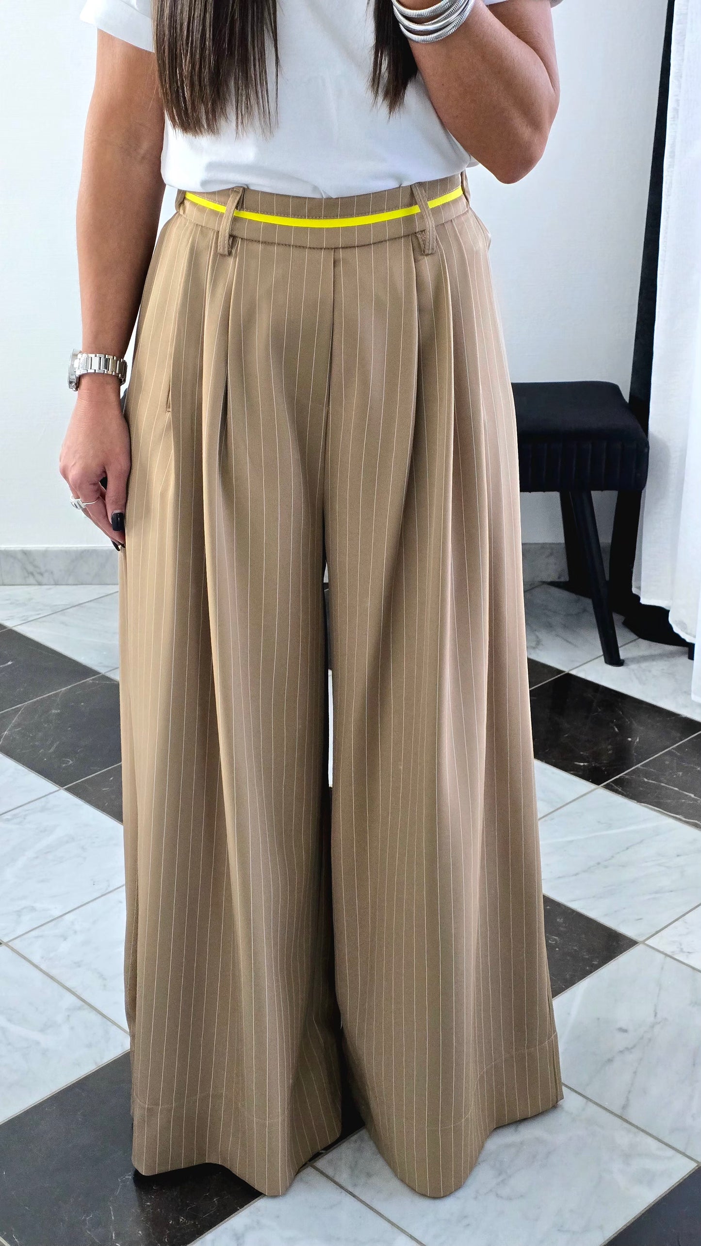 Pantalon Tailleur Large Rayures – Beige